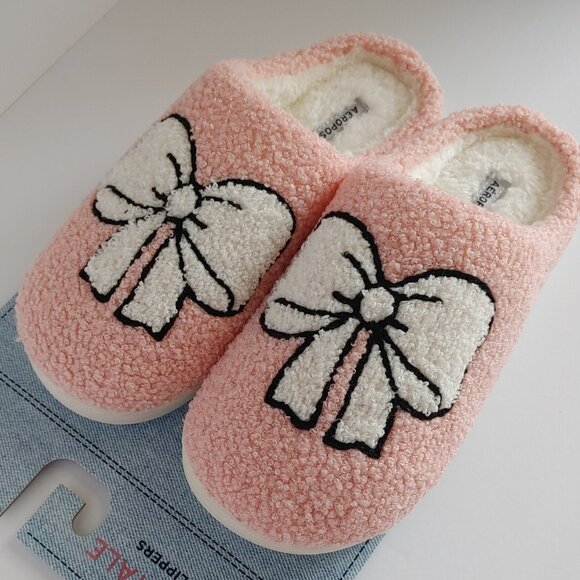 Pink Cozy Slippers with Bow - Women's Size Med. 7-8 NWT - Picture 15 of 15